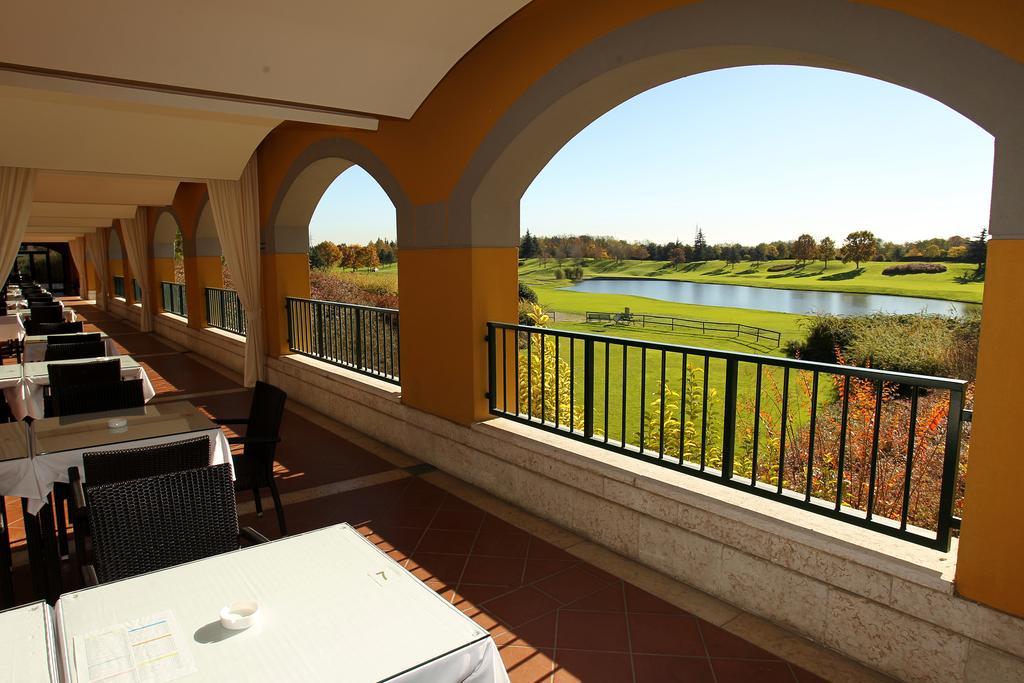Le Robinie Golf & Resort Solbiate Olona Eksteriør bilde