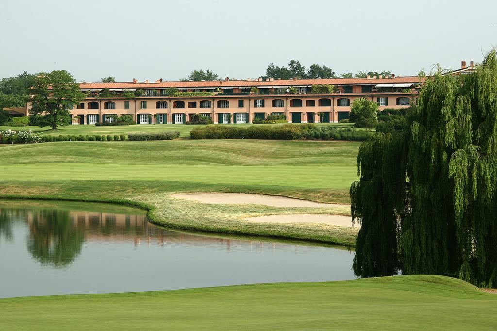 Le Robinie Golf & Resort Solbiate Olona Eksteriør bilde